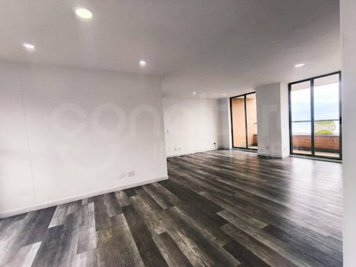 Apartamento de 3 alcobas en arriendo en El Poblado, Medellín, 130 m² · foto 6 de 23