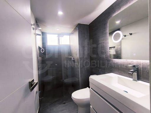 Apartamento de 3 alcobas en arriendo en El Poblado, Medellín, 130 m² · foto 10 de 23