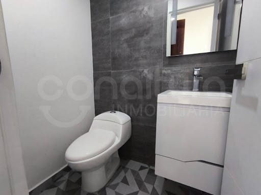 Apartamento de 3 alcobas en arriendo en El Poblado, Medellín, 130 m² · foto 17 de 23
