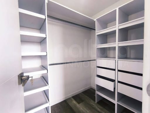 Apartamento de 3 alcobas en arriendo en El Poblado, Medellín, 130 m² · foto 21 de 23