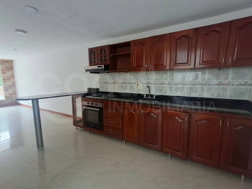 Casa de 3 alcobas en arriendo en Suramérica, La Estrella, 150 m² · foto 1 de 24