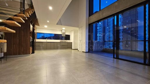Apartamento de 3 alcobas en arriendo en Castropol, Medellín, 180 m² · foto 2 de 24