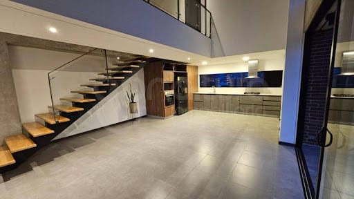 Apartamento de 3 alcobas en arriendo en Castropol, Medellín, 180 m² · foto 4 de 24