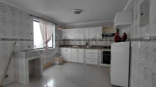 Apartamento de 2 alcobas en arriendo en Belén Rosales, Medellín, 85 m² · foto 2 de 13