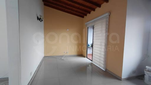 Apartamento de 2 alcobas en arriendo en Belén Rosales, Medellín, 85 m² · foto 3 de 13