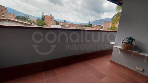Apartamento de 2 alcobas en arriendo en Belén Rosales, Medellín, 85 m² · foto 4 de 13