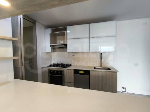 Apartamento de 3 alcobas en arriendo en Castropol, Medellín, 135 m² · foto 4 de 24