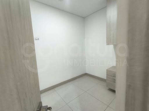 Apartamento de 3 alcobas en arriendo en Castropol, Medellín, 135 m² · foto 10 de 24