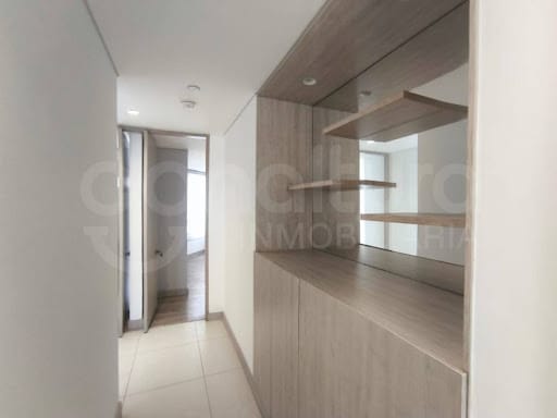 Apartamento de 3 alcobas en arriendo en Castropol, Medellín, 135 m² · foto 13 de 24