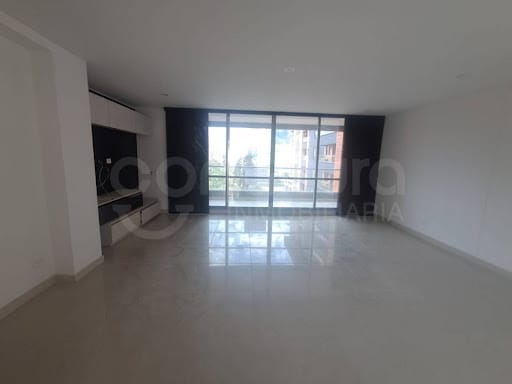 Apartamento de 3 alcobas en arriendo en Loma De San Jose, Sabaneta, 138 m² · foto 4 de 24