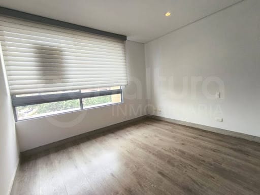 Apartamento de 3 alcobas en arriendo en Castropol, Medellín, 135 m² · foto 19 de 24