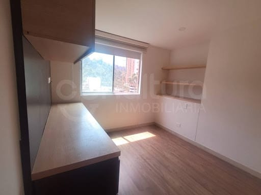 Apartamento de 3 alcobas en arriendo en Loma De San Jose, Sabaneta, 138 m² · foto 6 de 24