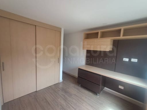 Apartamento de 3 alcobas en arriendo en Loma De San Jose, Sabaneta, 138 m² · foto 7 de 24