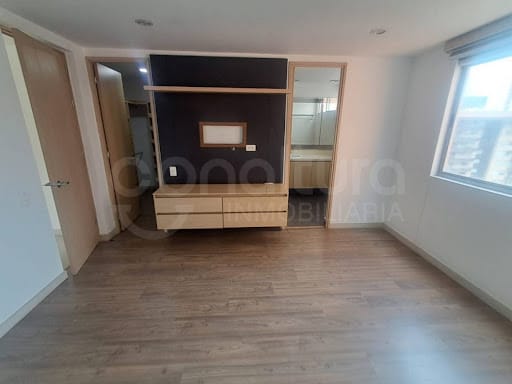 Apartamento de 3 alcobas en arriendo en Loma De San Jose, Sabaneta, 138 m² · foto 9 de 24