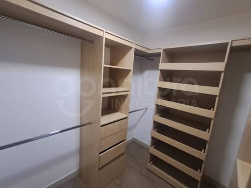 Apartamento de 3 alcobas en arriendo en Loma De San Jose, Sabaneta, 138 m² · foto 11 de 24