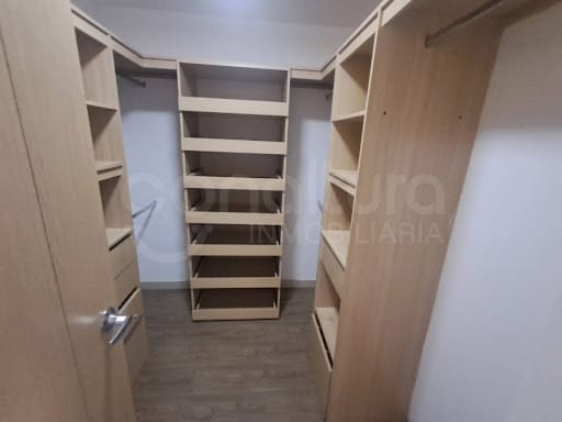 Apartamento de 3 alcobas en arriendo en Loma De San Jose, Sabaneta, 138 m² · foto 13 de 24