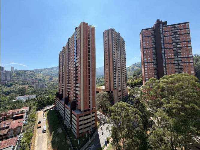 Apartamento en venta en Loma De San Jose, Sabaneta · foto 9 de 24