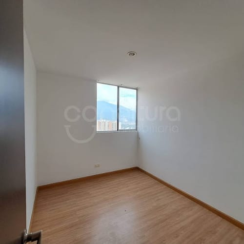 Apartamento de 3 alcobas en arriendo en Cabañas, Bello, 63 m² · foto 9 de 16