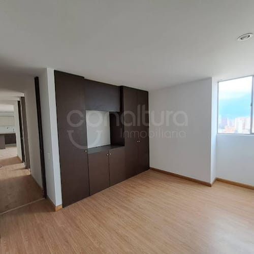 Apartamento de 3 alcobas en arriendo en Cabañas, Bello, 63 m² · foto 11 de 16