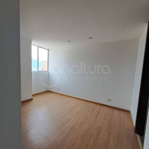 Apartamento de 3 alcobas en arriendo en Cabañas, Bello, 63 m² · foto 12 de 16
