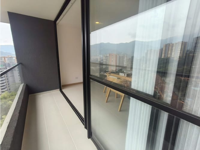 Apartamento de 3 alcobas en venta en Loma Del Escobero, Envigado, 90 m² · foto 11 de 24