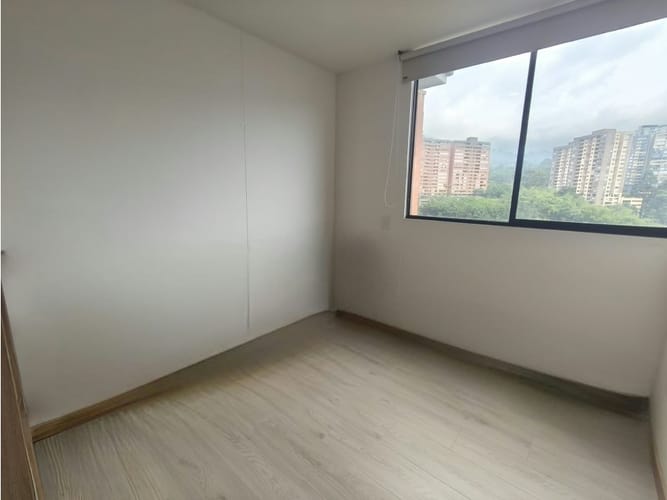 Apartamento de 3 alcobas en venta en Loma Del Escobero, Envigado, 90 m² · foto 17 de 24
