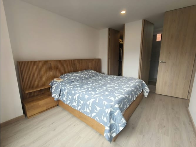 Apartamento de 3 alcobas en venta en Loma Del Escobero, Envigado, 90 m² · foto 22 de 24