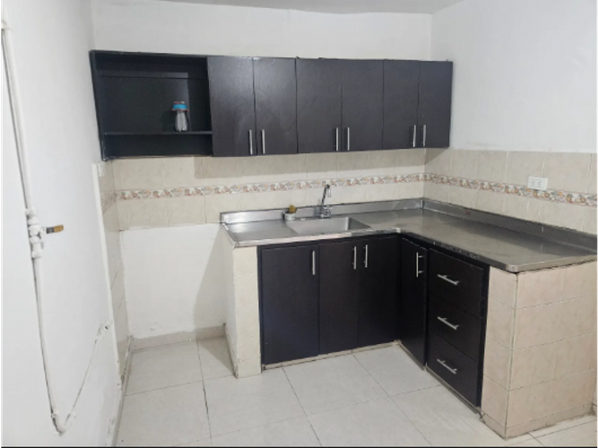 Casa de 3 alcobas en venta en Trinidad, Medellín, 120 m² · foto 4 de 12