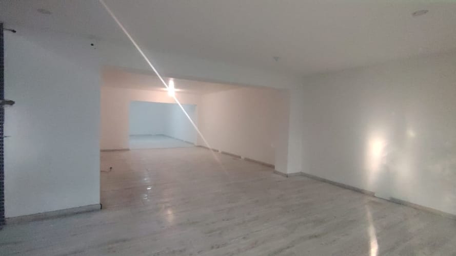 Casa de 10 alcobas en arriendo en Lalinde, Medellín, 300 m² · foto 4 de 16