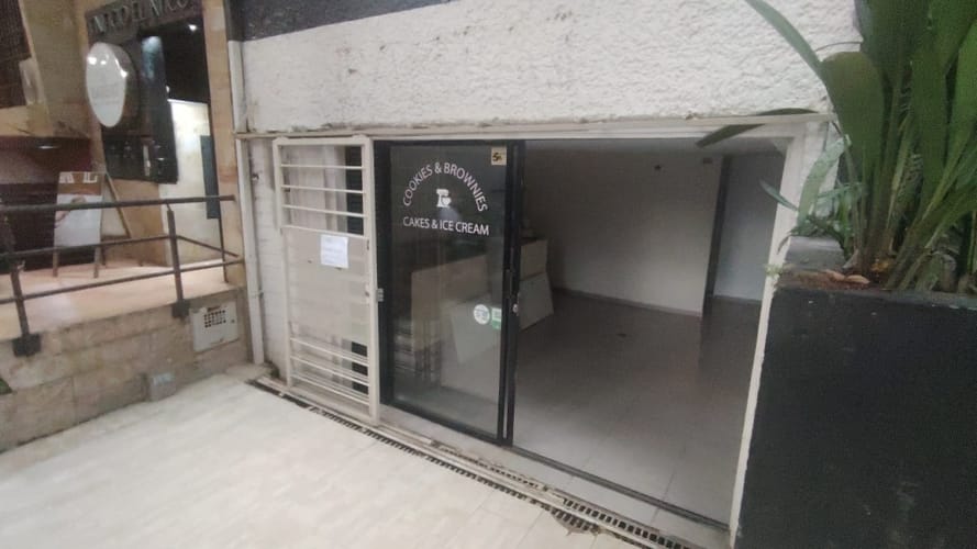 Casa de 10 alcobas en arriendo en Lalinde, Medellín, 300 m² · foto 9 de 16