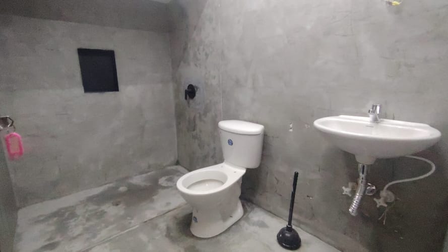 Casa de 10 alcobas en arriendo en Lalinde, Medellín, 300 m² · foto 13 de 16