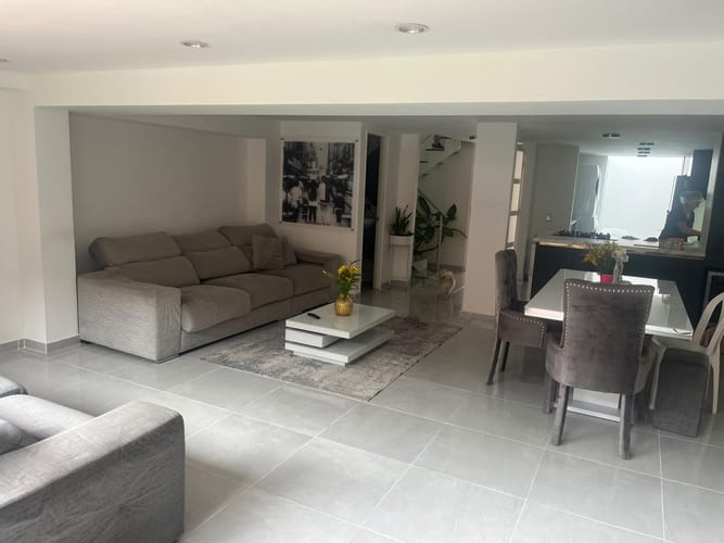 Casa de 4 alcobas en venta en La Mota, Medellín, 220 m² · foto 8 de 24