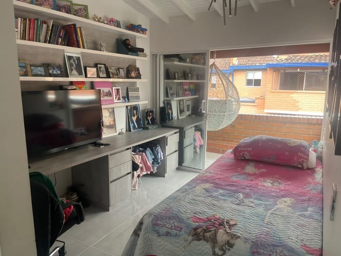 Casa de 4 alcobas en venta en La Mota, Medellín, 220 m² · foto 18 de 24