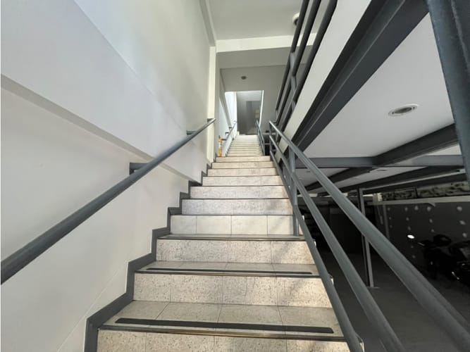 Bodega en arriendo en Los Balsos, Medellín, 387 m² · foto 6 de 24