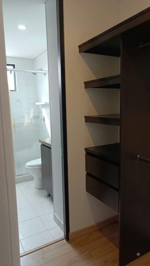 Apartaestudio en venta en Chapinero, Bogotá, 45 m² · foto 5 de 8