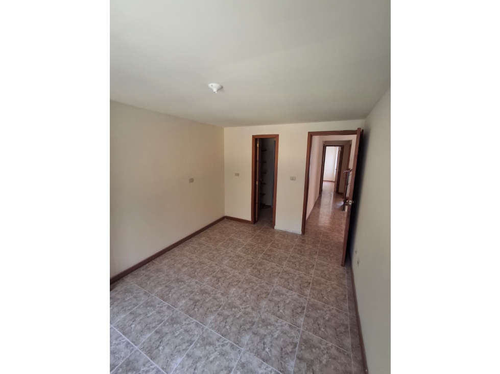 Casa en venta en El Poblado Ii Etapa, Pereira · foto 8 de 17