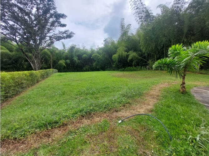 Lote en venta en Cerritos, Pereira, 2194 m² · foto 3 de 3