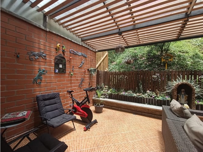 Casa de 3 alcobas en venta en El Esmeraldal, Envigado, 146 m² · foto 17 de 18