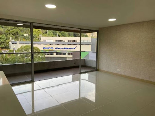 Apartamento en arriendo en Castropol, Medellín · foto 7 de 12