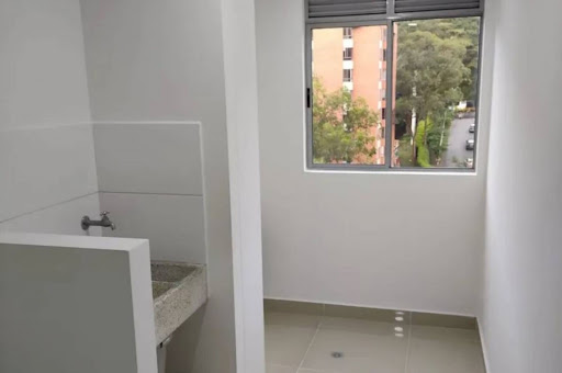 Apartamento en arriendo en Castropol, Medellín · foto 9 de 12