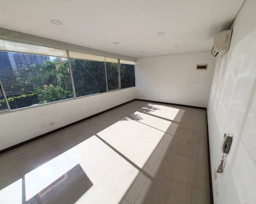 Oficina en arriendo en Manila, Medellín, 30 m² · foto 10 de 10