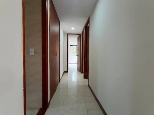 Apartamento de 3 alcobas en arriendo en Los Balsos, Medellín, 120 m² · foto 5 de 10