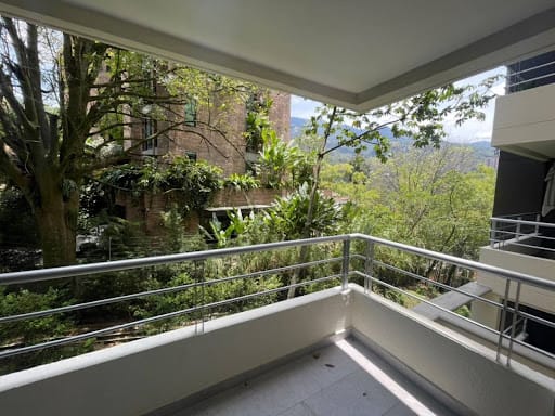 Apartamento de 3 alcobas en arriendo en Altos Del Poblado, Medellín, 75 m² · foto 6 de 15