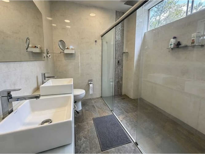 Casa de 3 alcobas en venta en Montessori, Envigado, 286 m² · foto 4 de 14