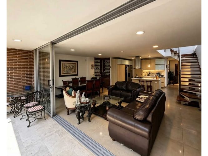 Casa de 3 alcobas en venta en Montessori, Envigado, 286 m² · foto 5 de 14