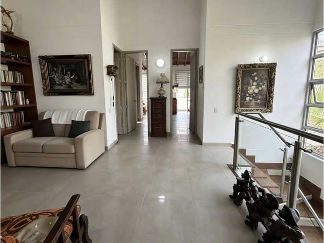 Casa de 3 alcobas en venta en Montessori, Envigado, 286 m² · foto 6 de 14