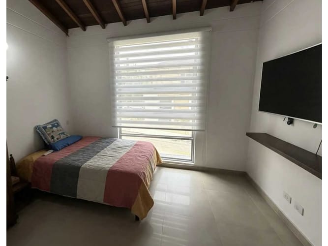 Casa de 3 alcobas en venta en Montessori, Envigado, 286 m² · foto 11 de 14