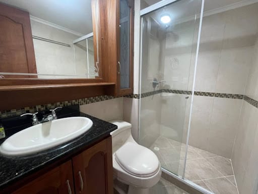 Apartamento de 3 alcobas en arriendo en Castropol, Medellín, 100 m² · foto 7 de 14