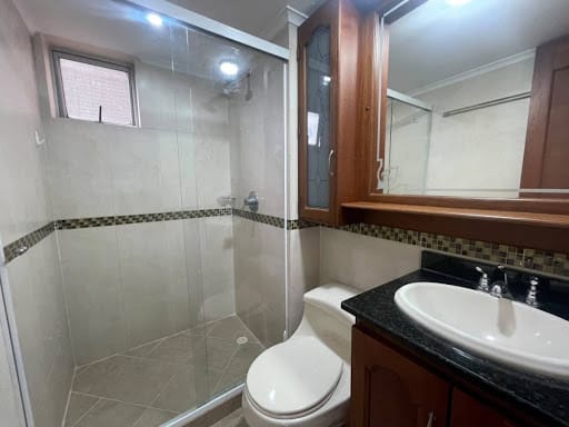 Apartamento de 3 alcobas en arriendo en Castropol, Medellín, 100 m² · foto 13 de 14