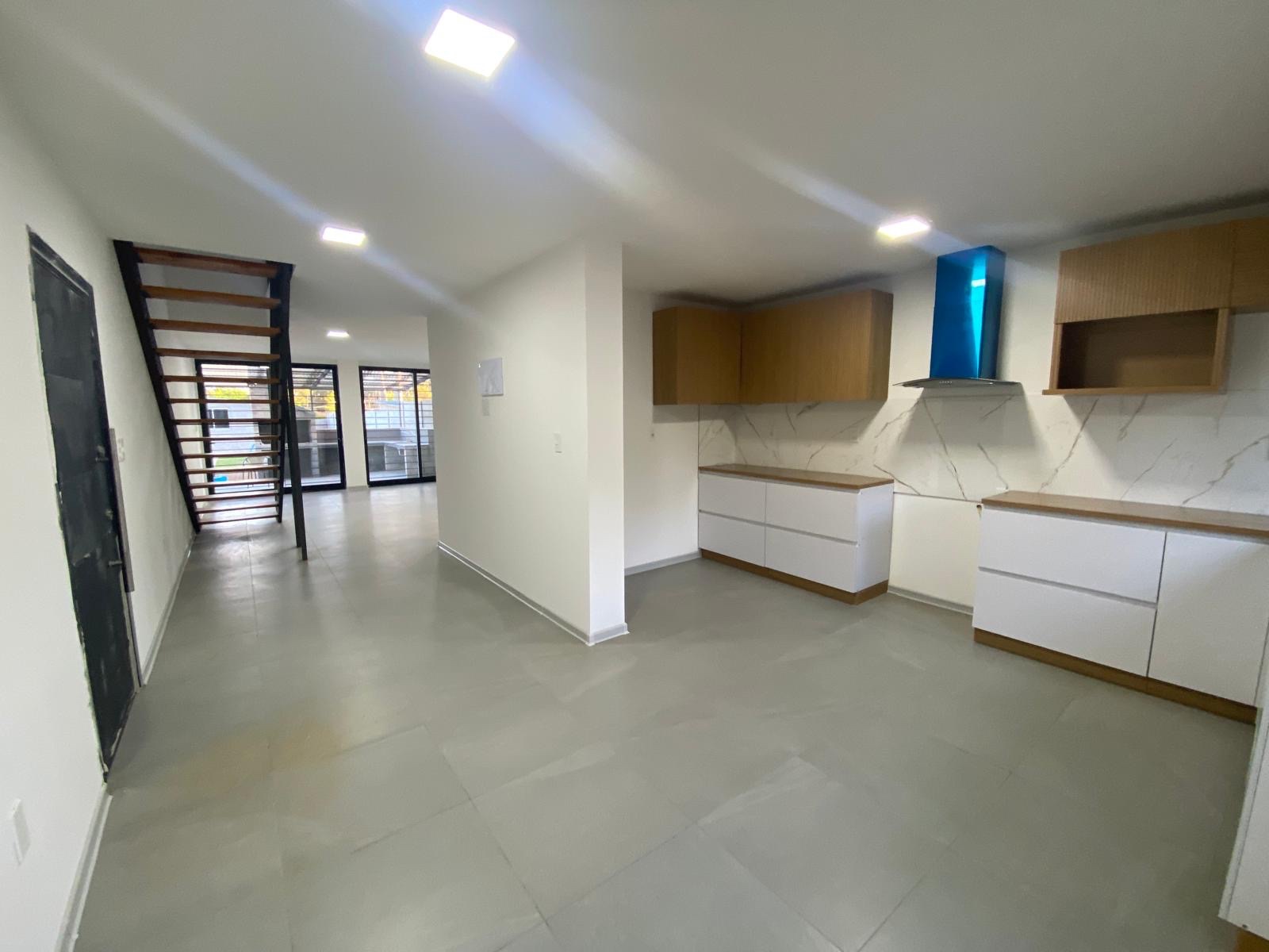ALQUILER HERMOSA CASA EL PINAR SUR TRES DORMITORIOS A TRES CUADRAS DE LA PLAYA · Foto 4